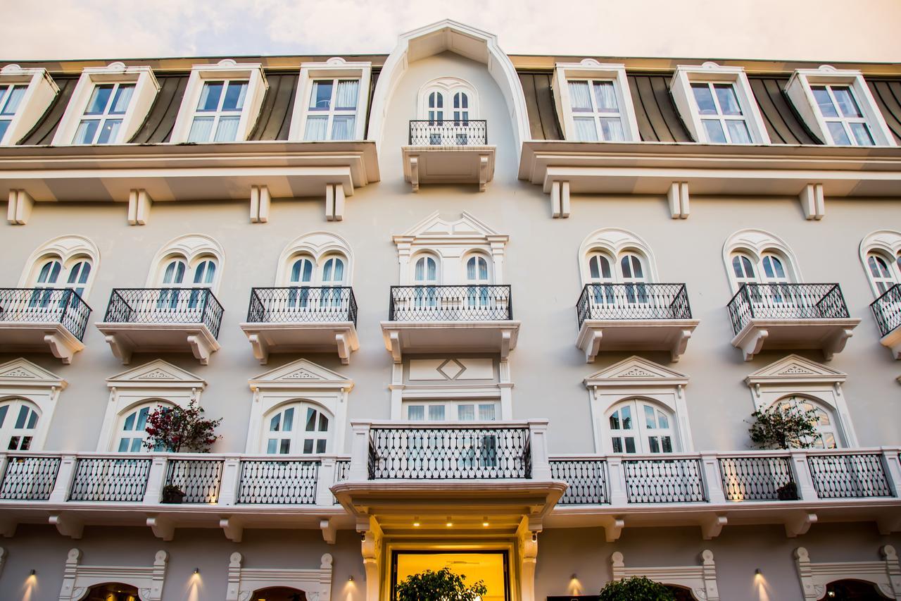 Central Hotel 5*